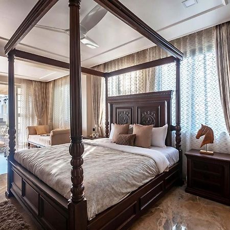 Stayvista'S Lake La Vie - Tranquil Lake-View Villa Amidst Farmland With Pool And Poolside Gazebo - Proximity To Sula Насик Экстерьер фото