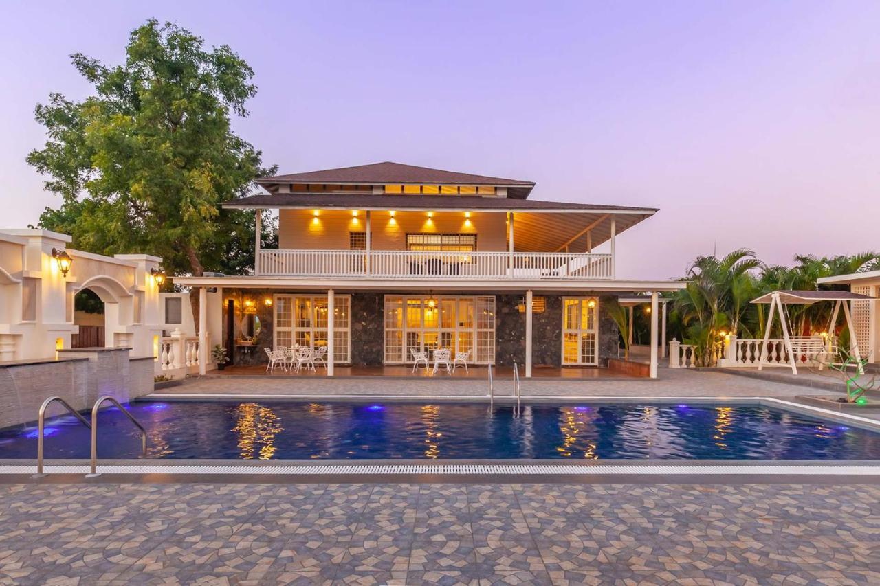 Stayvista'S Lake La Vie - Tranquil Lake-View Villa Amidst Farmland With Pool And Poolside Gazebo - Proximity To Sula Насик Экстерьер фото