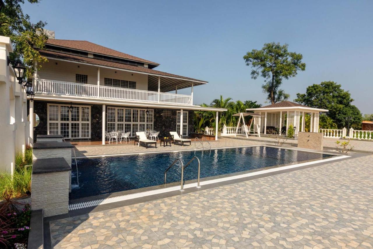 Stayvista'S Lake La Vie - Tranquil Lake-View Villa Amidst Farmland With Pool And Poolside Gazebo - Proximity To Sula Насик Экстерьер фото